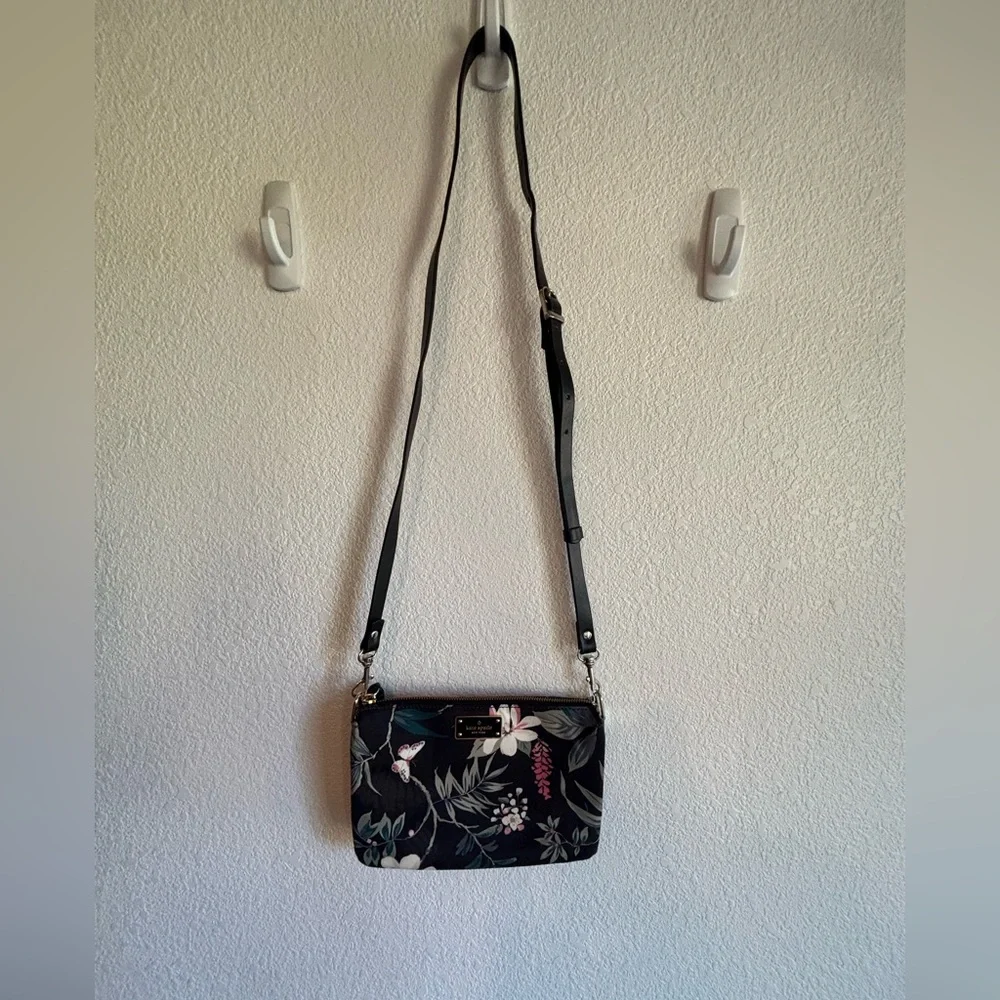 Kate Spade ♠️ Wilson Road Botanical Madelyne Crossbody - Picture 3 of 13